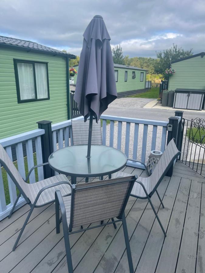 4 Lakes Holiday Let Villa Carnforth Exteriör bild
